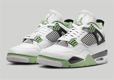 jordan 4 seafoam price.